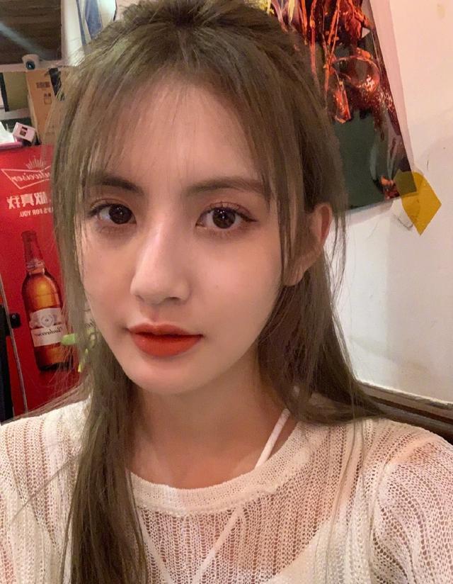 甜仇疑似发文官宣与王思聪分手|【最新】甜仇疑似发文官宣与王思聪分手,细节暴露两人恋爱一个月就玩完