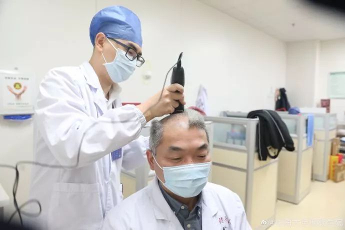 互喊加油，四大“天团”会师武汉！网友：王炸来了，中国必胜！