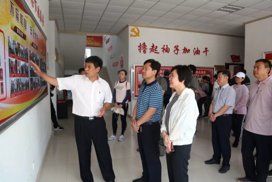 济南城市建设集团到济阳区新市镇开展主题党日活动