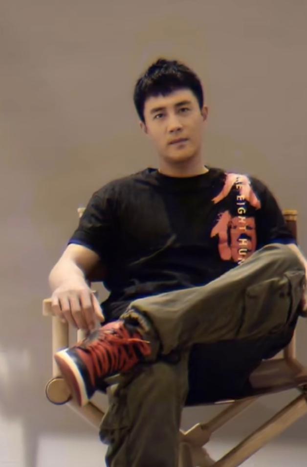 杜志国|太瘦了！杜淳罕见营业，粉丝称分不清他与老爸杜志国