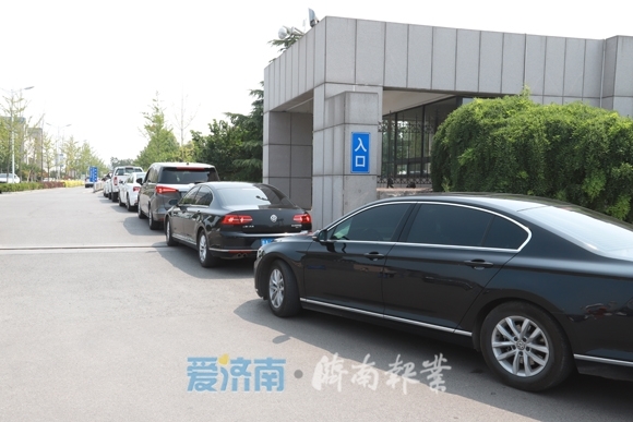 人从众！ 车管所遇挂牌高峰 济南车主快收藏这份攻略