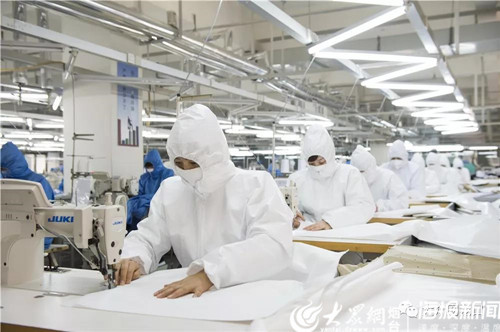 这就是山东丨每天能生产防护服5千套，龙口这家企业真救急！