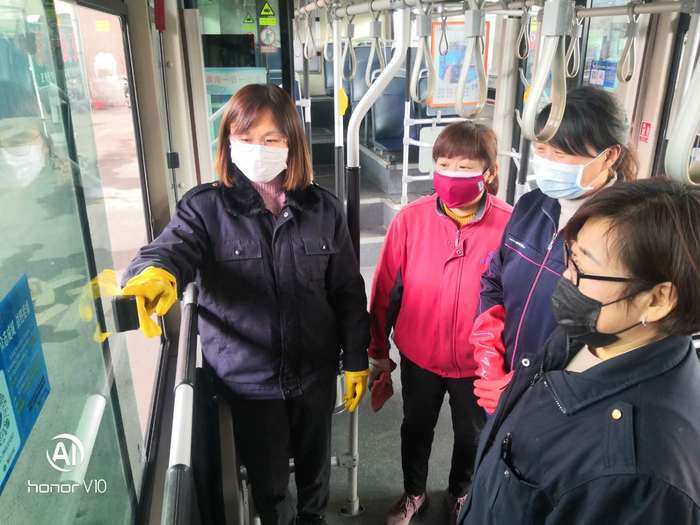 巾帼不让须眉 济南公交战“疫”一线的“铁娘子”