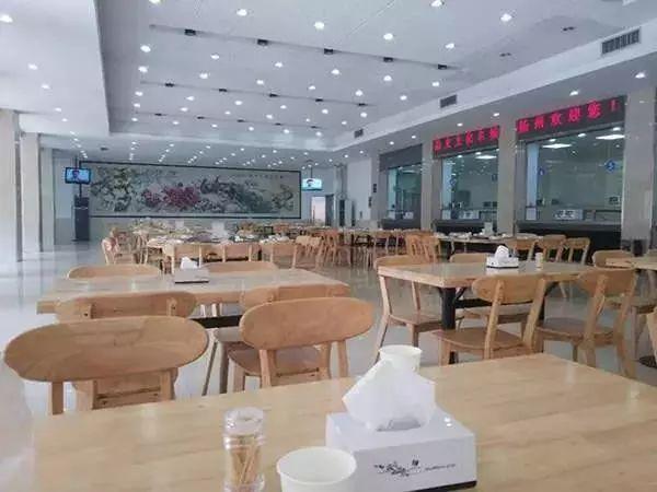价格实惠菜品多！多地政府食堂对外开放市民打卡“蹭饭”