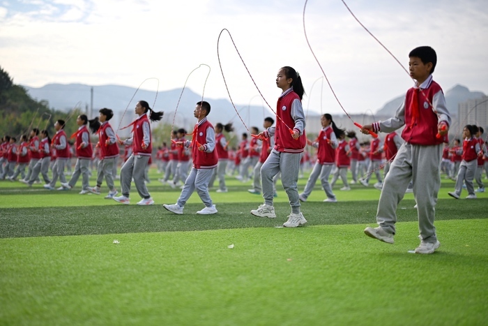 别眨眼！市中学子大片“上映”