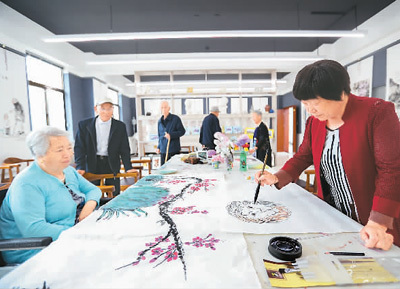 覆盖规模超10亿人 中国居民养老保障网越织越密