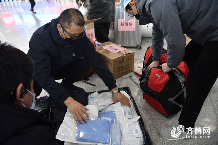 “回来我就嫁给你”，支援湖北推迟结婚 德州疾控刘维超机场浪漫求婚