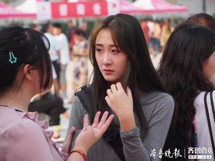 山东艺术学院新生报道，先来看看这些未来的明星！