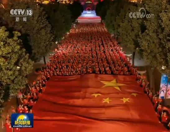 靓丽盛装迎国庆 深情祝福送祖国