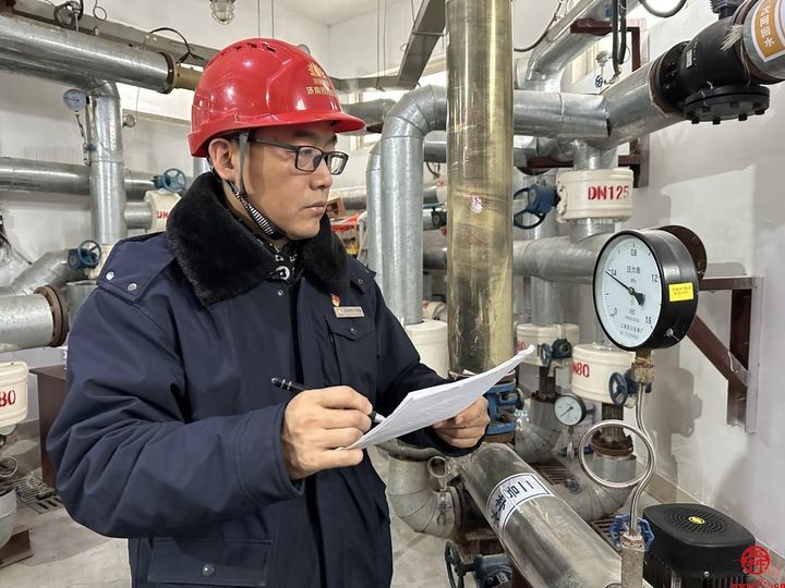 赴寒潮保供暖丨供暖管家崔刚：用户来电如令 时刻准备迎“战”