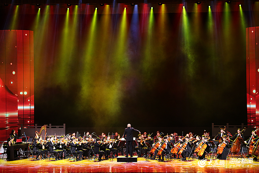 山东为国际友城代表团上演“视听盛宴”：杂技、舞蹈、交响乐、弹拨乐……