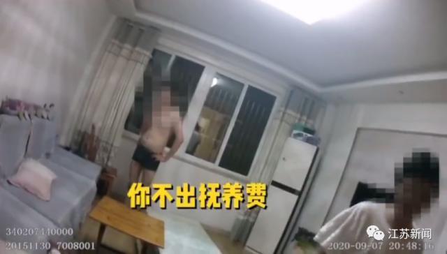段子成真！孙子没完成作业奶奶揍儿子，儿子：妈妈天天打我