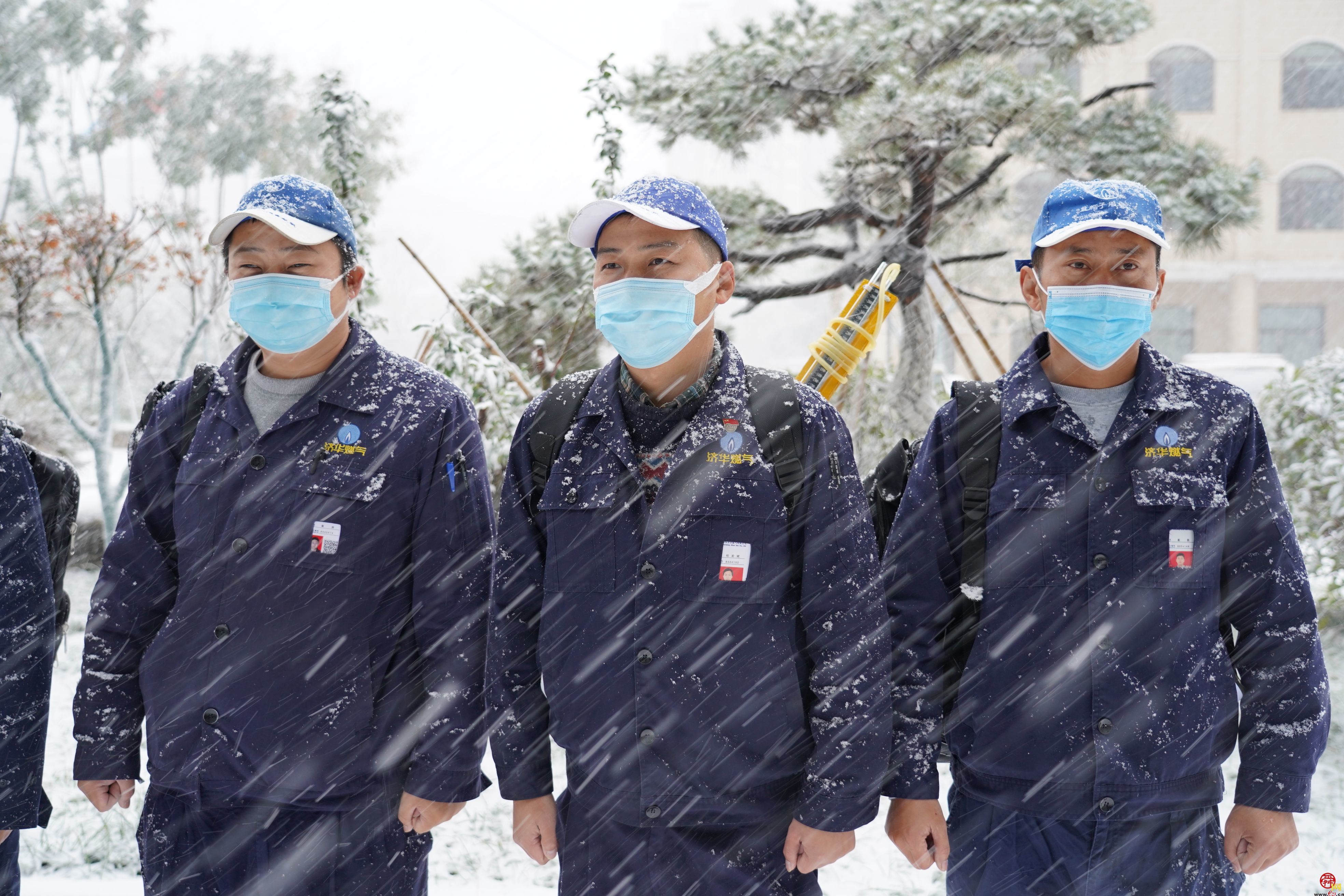 雪中奔一线 济华燃气守护暴雪中千家万户的蓝焰