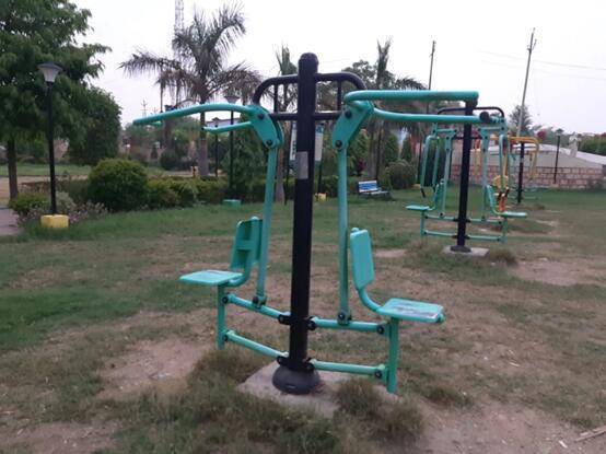 【灵异事件】印度公园健身器材深夜自己“运动”了起来，警方这样解释