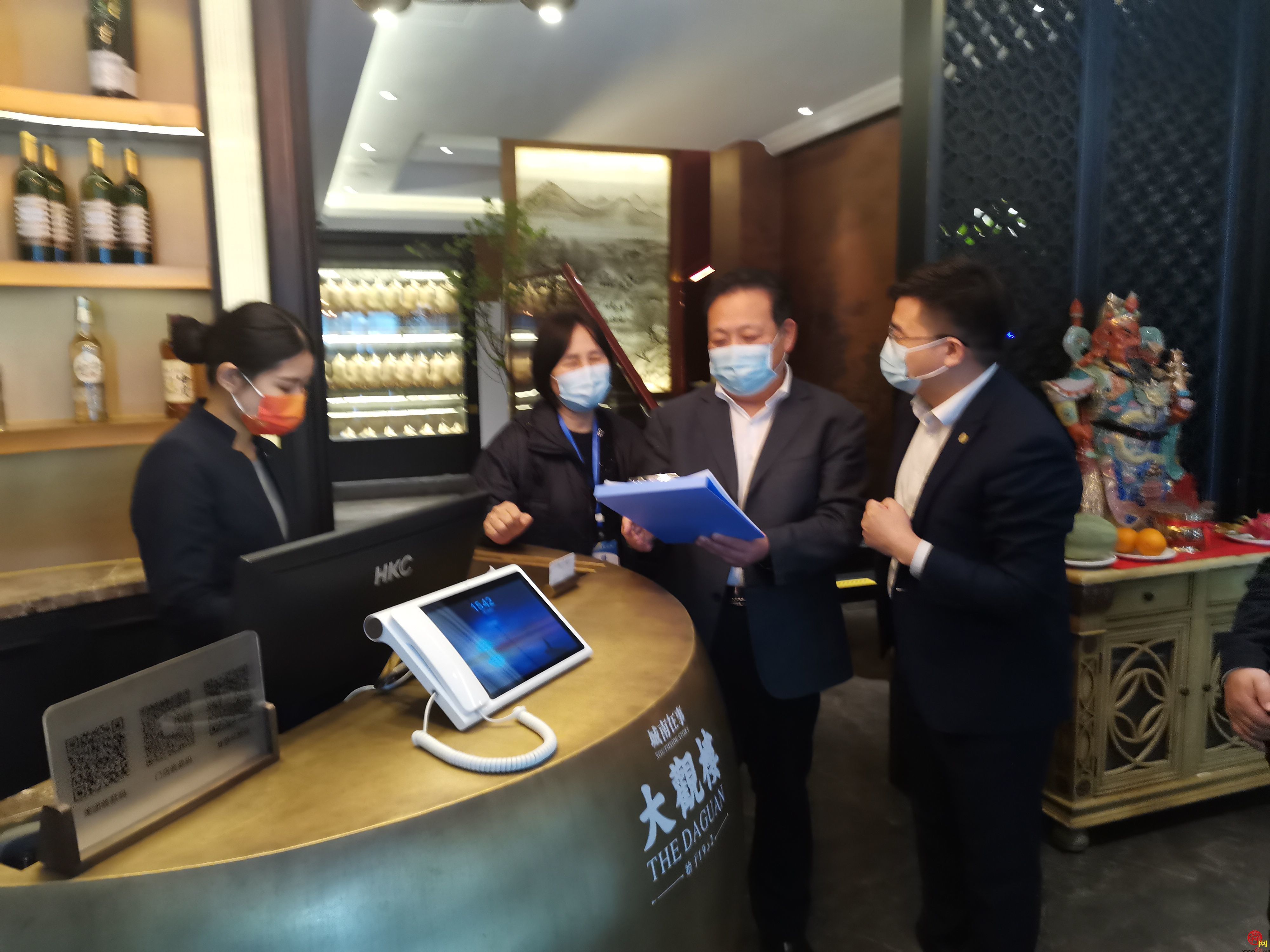 济南市商务局到市中区和槐荫区督导检查有序恢复餐饮（堂食）经营工作