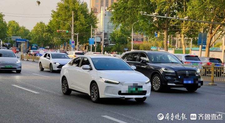 济南网约车市场调查：运力基本饱和仍有人员涌入，部分传统出租车无人承运