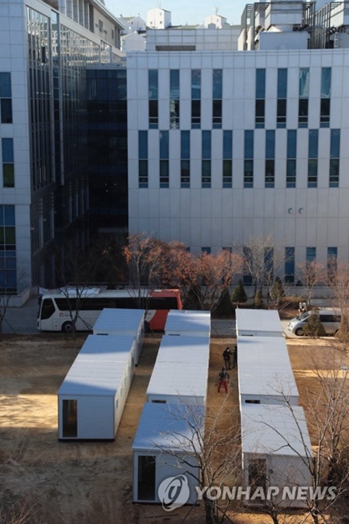 韩国新冠疫情急剧扩散致病床告急 医疗体系亮红灯