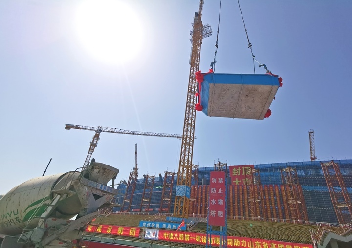 371天！济南黄河体育场主体结构完成封顶