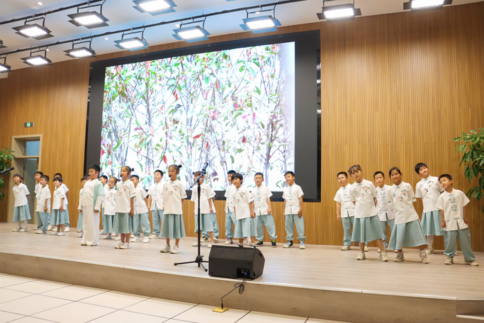 济南起步区起航实验小学举行首届星空节欢庆六一