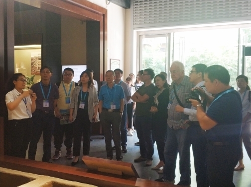 国际泉水文化景观城市联盟专家探秘济南泉文化