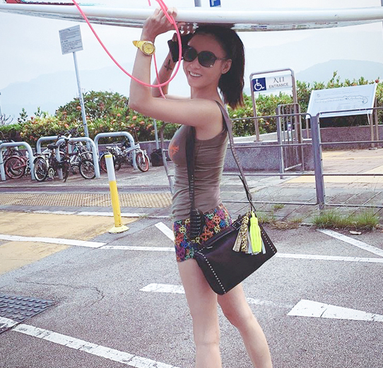 张柏芝晒小儿子喊“爸爸”,却迅速删除?网友:孩子跟爹常一起?