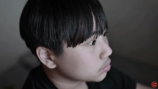 长大|15岁小小彬升入高中，身高猛窜快赶上爸爸