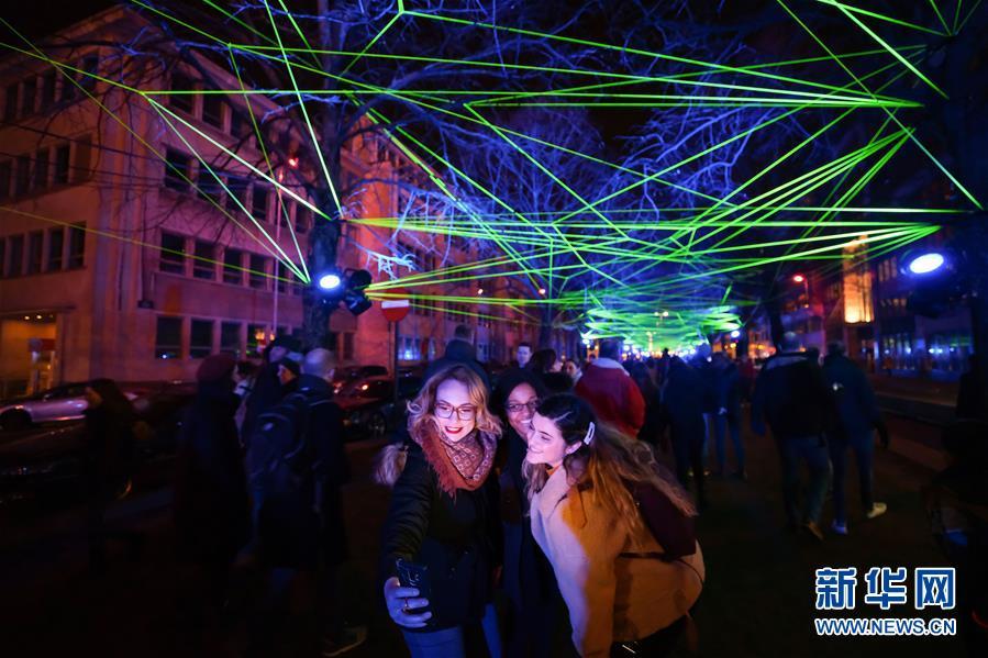 炫彩灯光节“点亮”布鲁塞尔