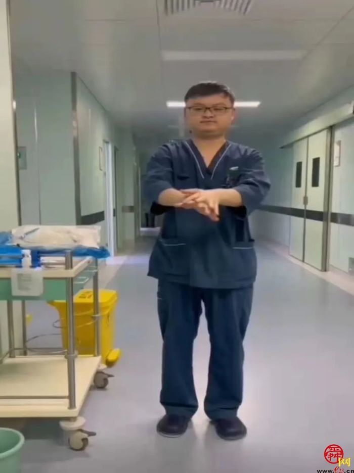 以赛促学 以赛促练——济南市立五院举办“穿脱防护服”技能比赛
