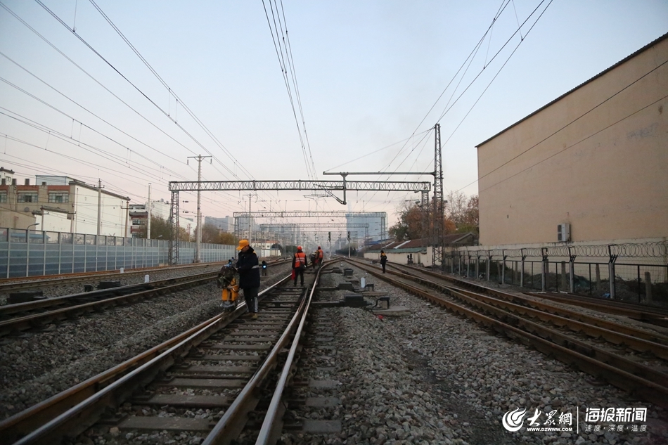 2020年春运车票开售首日，“钢轨医生”轨道探伤迎春运大考