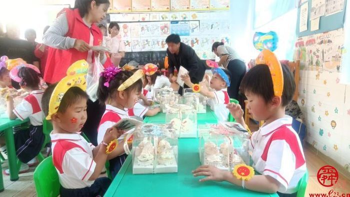 情暖“六一”伴成长 携手逐梦护未来 曹范街道开展“庆六一”系列活动