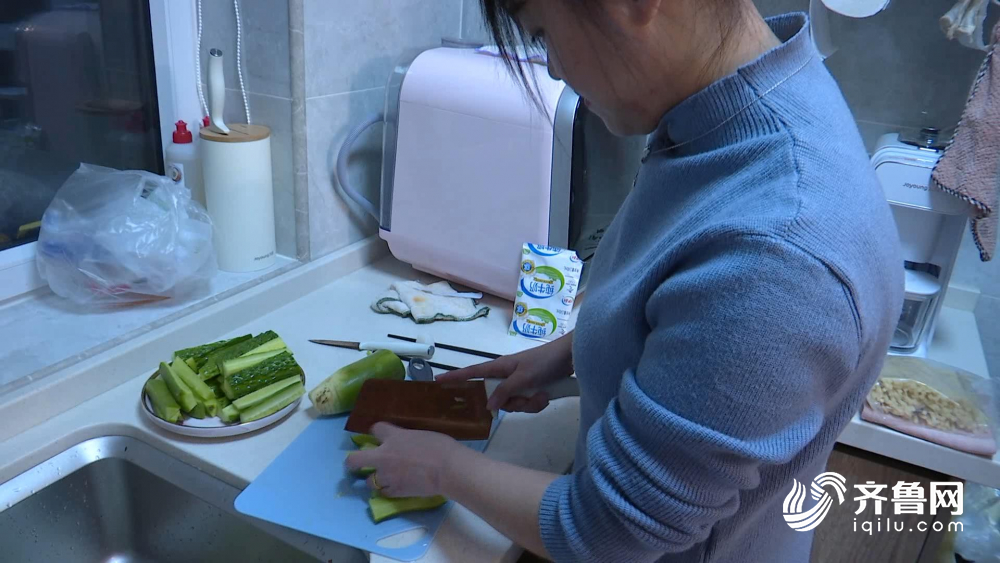 新春走基层·爱在万里边关｜他5年没有回家过春节，与父母在内蒙边境线团聚