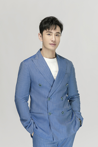 黄晓明：人生中场，继续乘风破浪