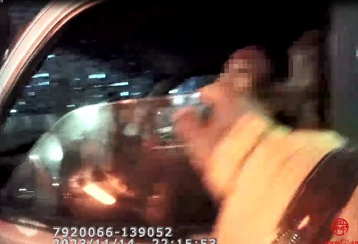 再一再二又再三 一男子无证酒驾被查