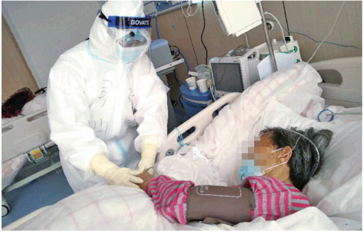 特派记者王凯：“等我们回去，再并肩战斗”