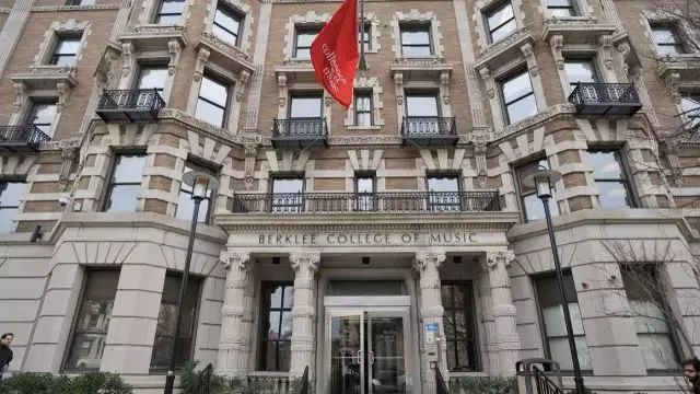 面试后仅7天被伯克利音乐学院录取！火上热搜第一的济南小伙有多优秀？