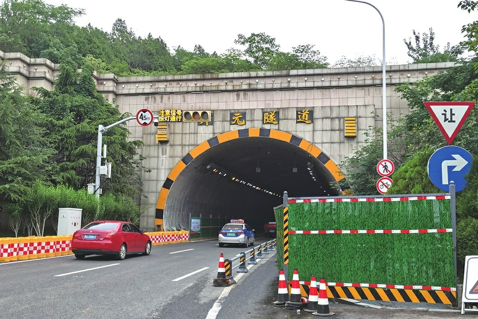 开元隧道升级改造 单向三车道临时变两车道