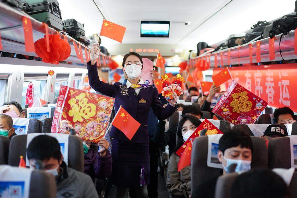 从长三角到珠三角：春运列车上感受新年脉动