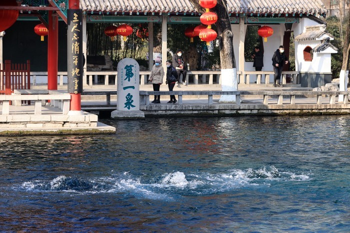 千泉竞喷胜景持续