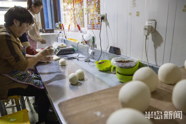 大锅不停烧，王哥庄大馒头蒸出浓浓年味儿！