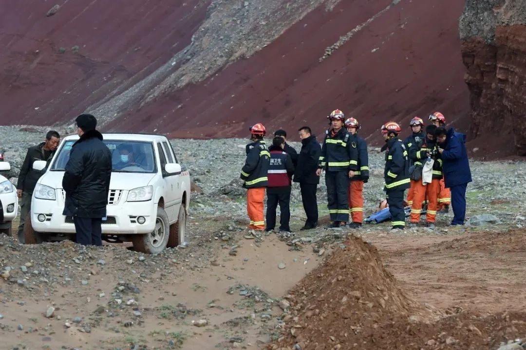 越野赛成了“夺命跑”，四大追问等待回答