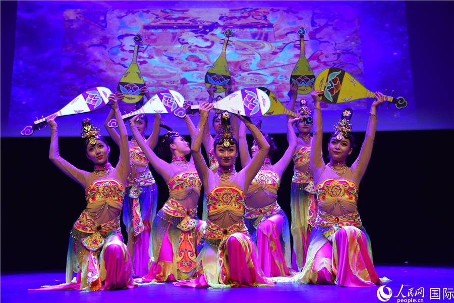 2020年法国华人春节联欢晚会在巴黎举行