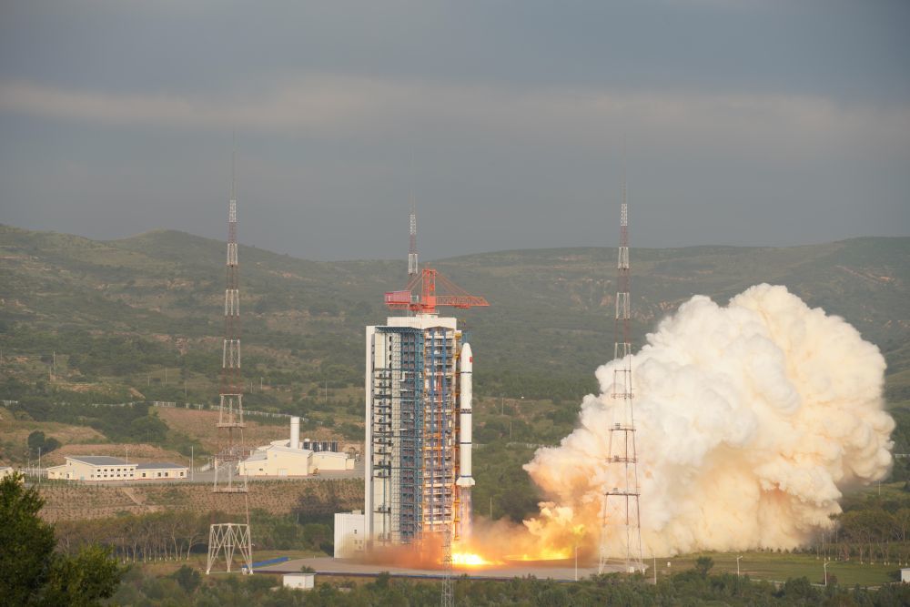 “五天三箭九星” 中国航天连续发射成功意味什么