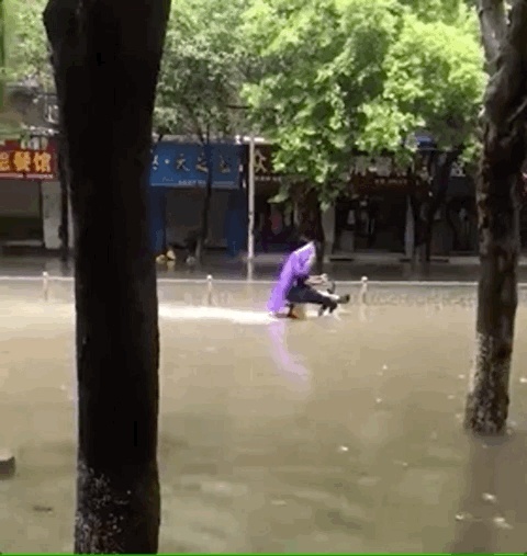 湖北多地遭遇特大暴雨！应急响应升级