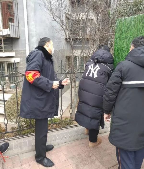 济南防疫一线检察干警陈恩阳当好“四员”全力抗击疫情