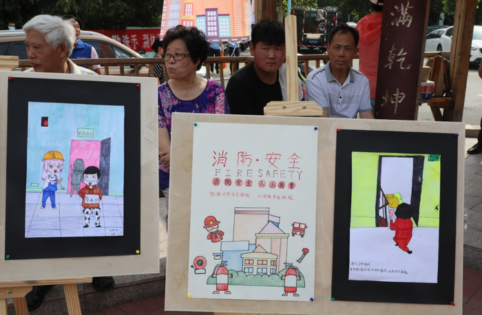 安全宣传进社区——山东省暨济南市安全宣传咨询日活动举行