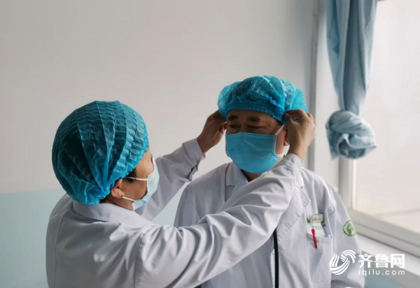 致敬！17年前夫妇并肩抗击“非典” 如今半百夫妻再战疫情一线