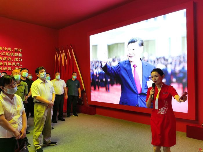 市应急局组织党员干部观看济南市庆祝中国共产党成立100周年主题展
