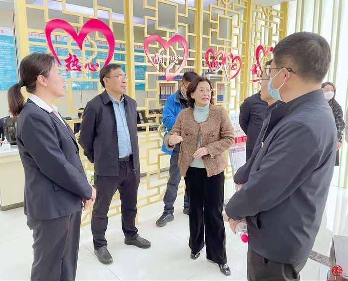 北京市人社局调研组一行到历下区燕山街道便民服务中心调研公共就业服务工作