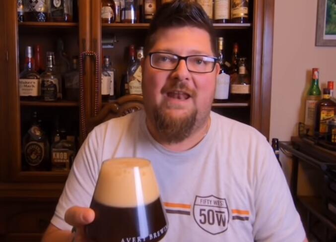 减肥怪招！美国男子禁食只喝啤酒 1个月狂瘦30斤