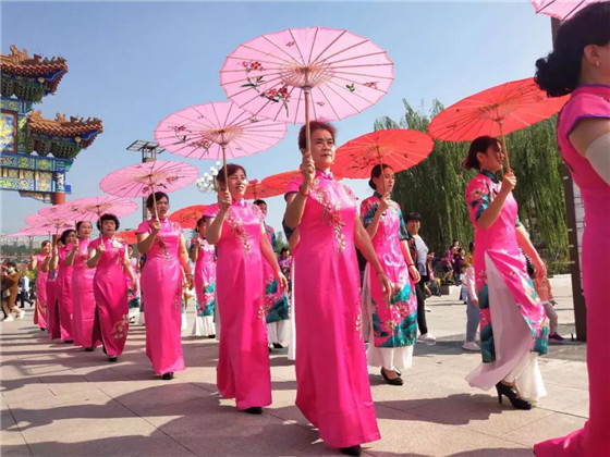 长清区举办喜迎国庆·中秋“山水长清旗袍秀”大型展演活动